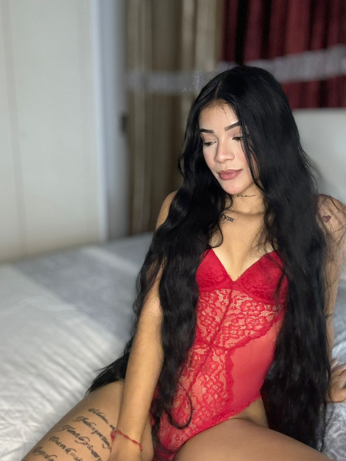 Escort - RAPPUNZEL - Ibiza Tops